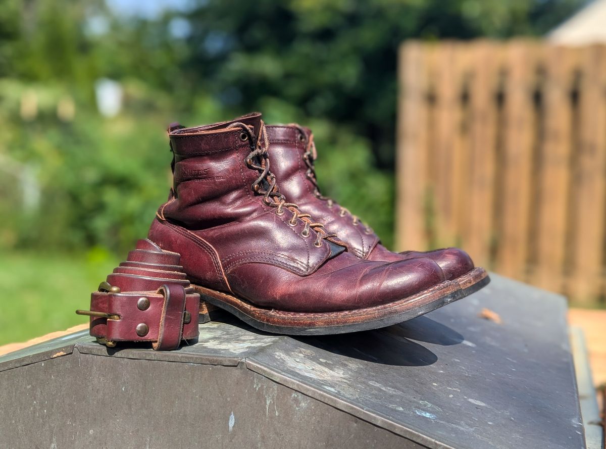 Photo by demo on August 28, 2024 of the White's 350 Cruiser in Horween Burgundy Chromexcel.