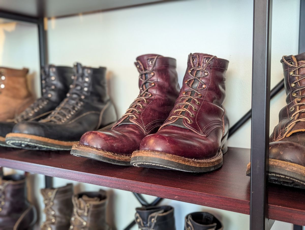 Photo by demo on October 2, 2024 of the White's 350 Cruiser in Horween Burgundy Chromexcel.