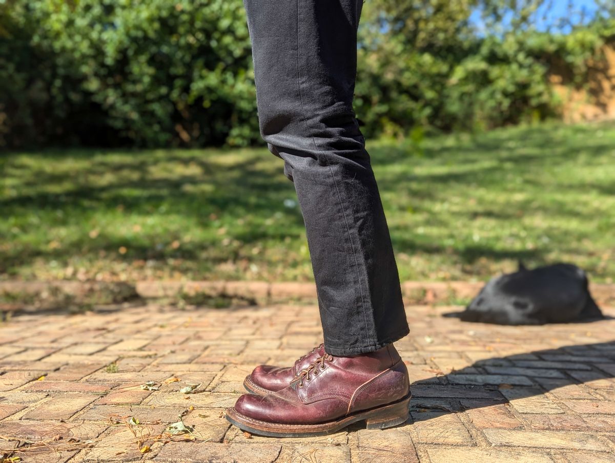 Photo by demo on October 1, 2024 of the White's 350 Cruiser in Horween Burgundy Chromexcel.