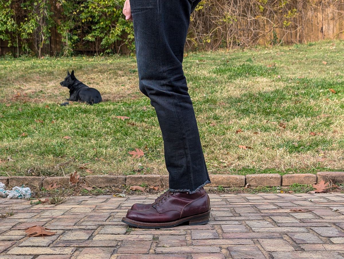 Photo by demo on November 26, 2024 of the White's 350 Cruiser in Horween Burgundy Chromexcel.