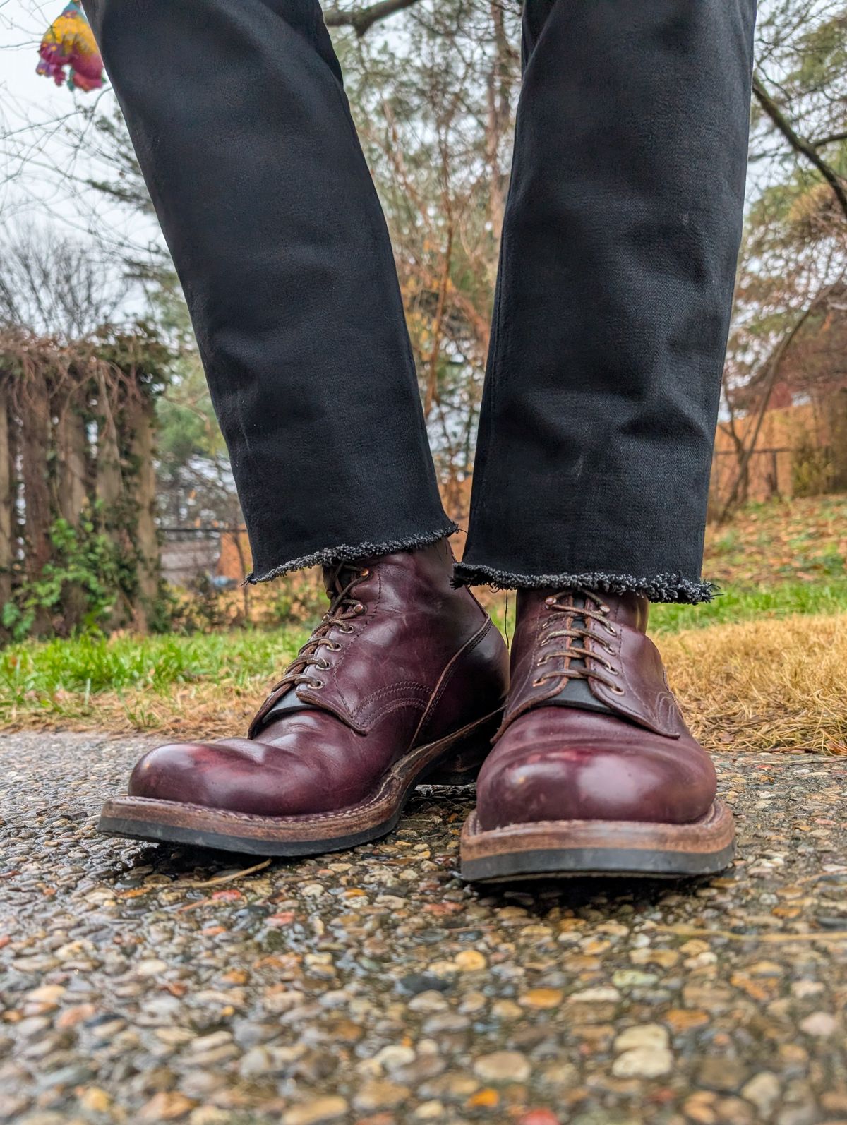 Photo by demo on December 25, 2024 of the White's 350 Cruiser in Horween Burgundy Chromexcel.