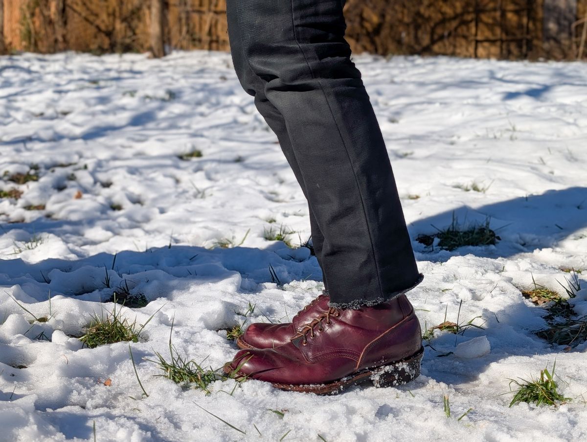 Photo by demo on January 13, 2025 of the White's 350 Cruiser in Horween Burgundy Chromexcel.