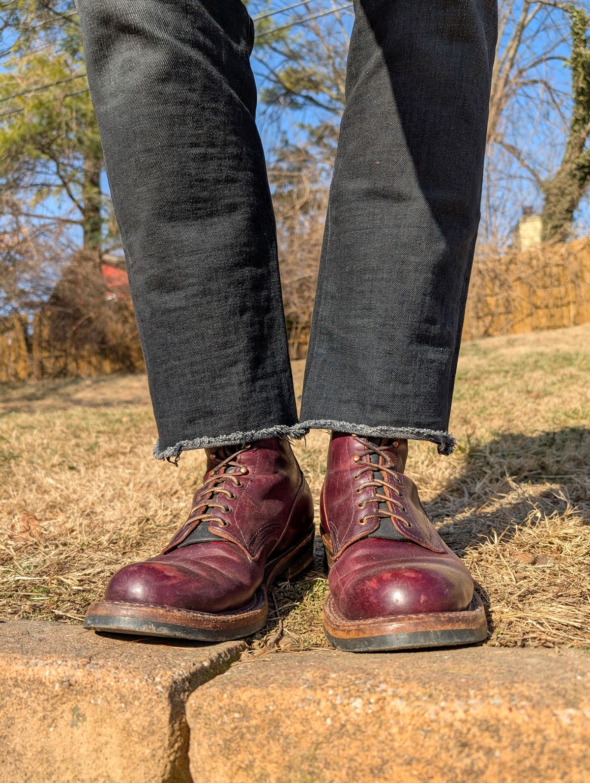 Photo by demo on January 25, 2025 of the White's 350 Cruiser in Horween Burgundy Chromexcel.