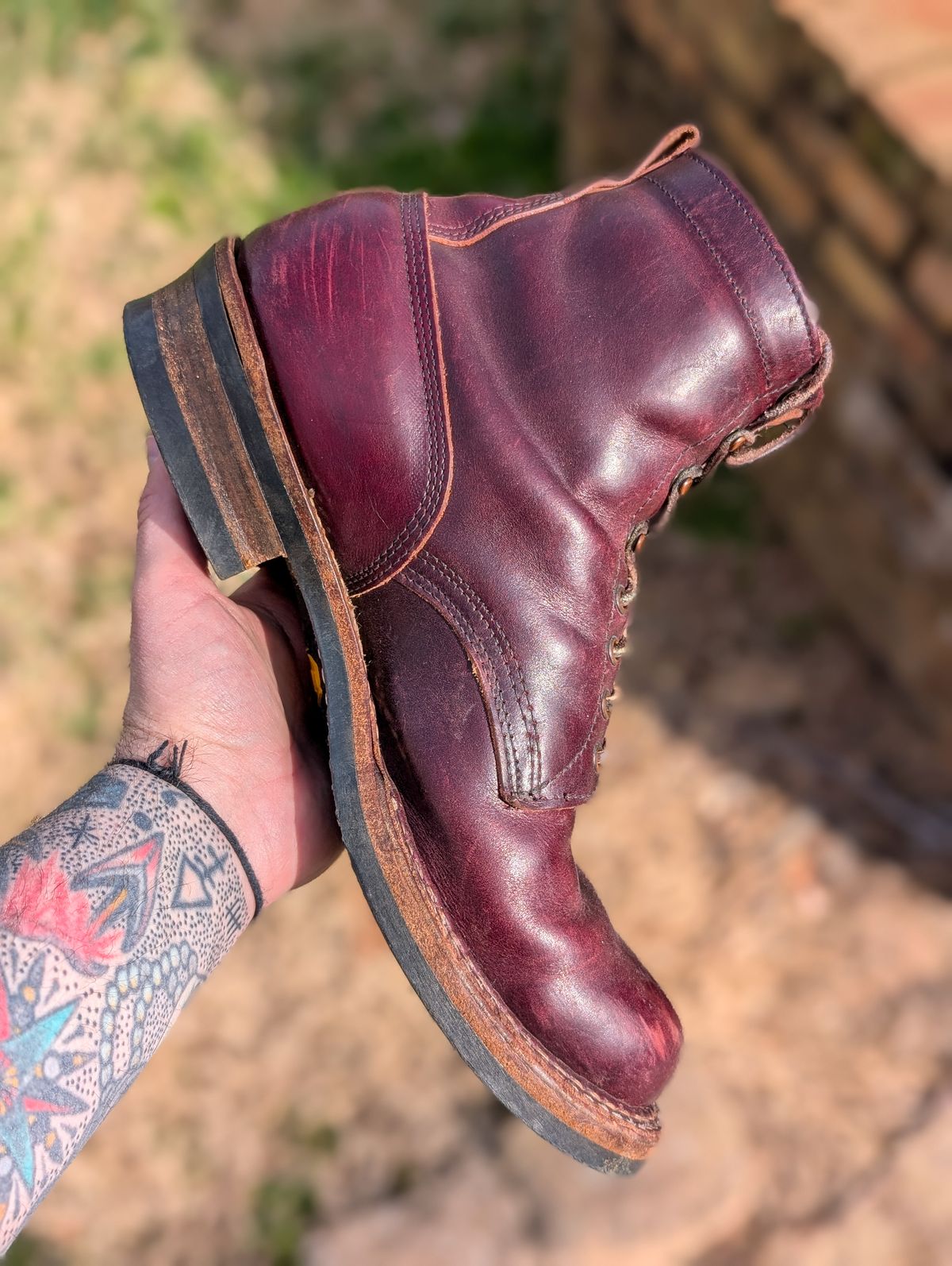 Photo by demo on March 24, 2025 of the White's 350 Cruiser in Horween Burgundy Chromexcel.