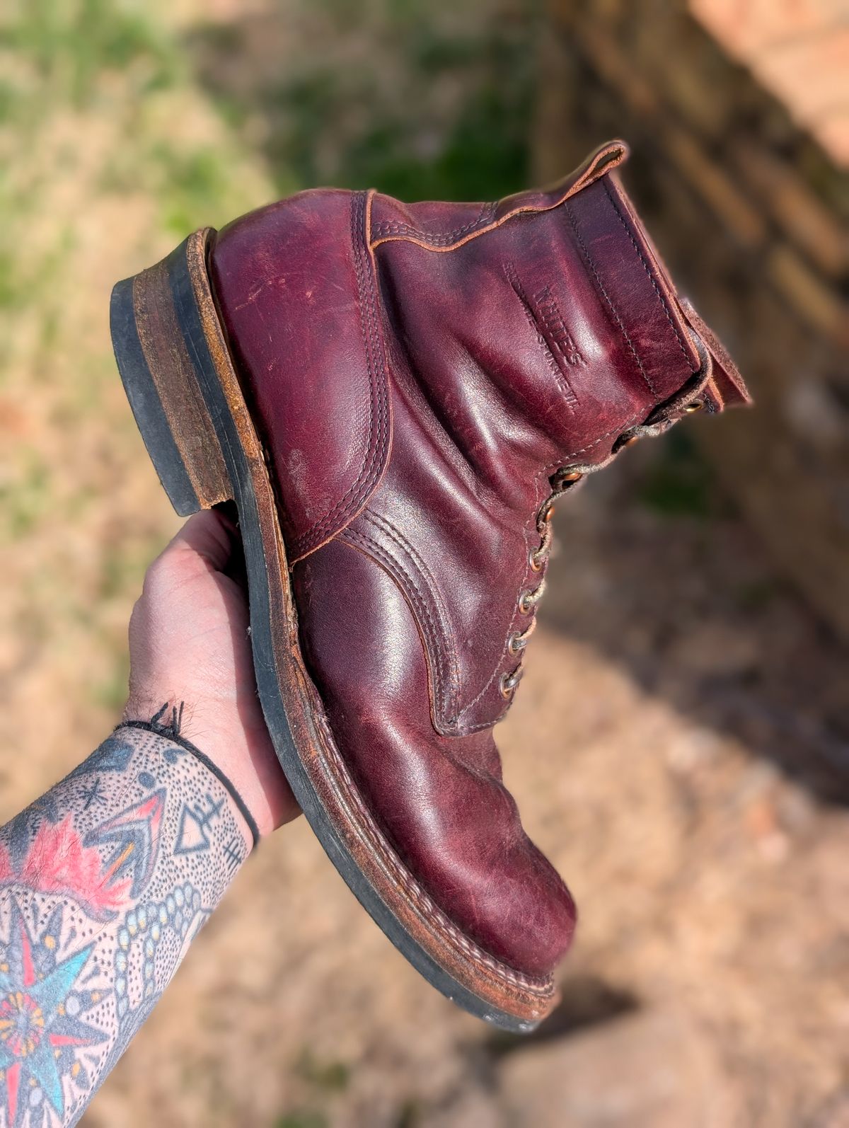 Photo by demo on March 24, 2025 of the White's 350 Cruiser in Horween Burgundy Chromexcel.
