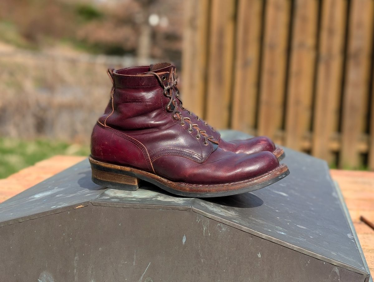 Photo by demo on March 24, 2025 of the White's 350 Cruiser in Horween Burgundy Chromexcel.