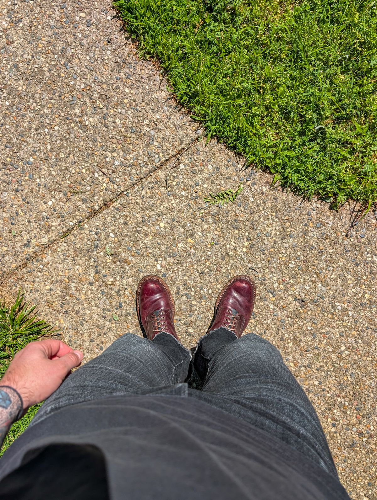 Photo by demo on May 18, 2025 of the White's 350 Cruiser in Horween Burgundy Chromexcel.