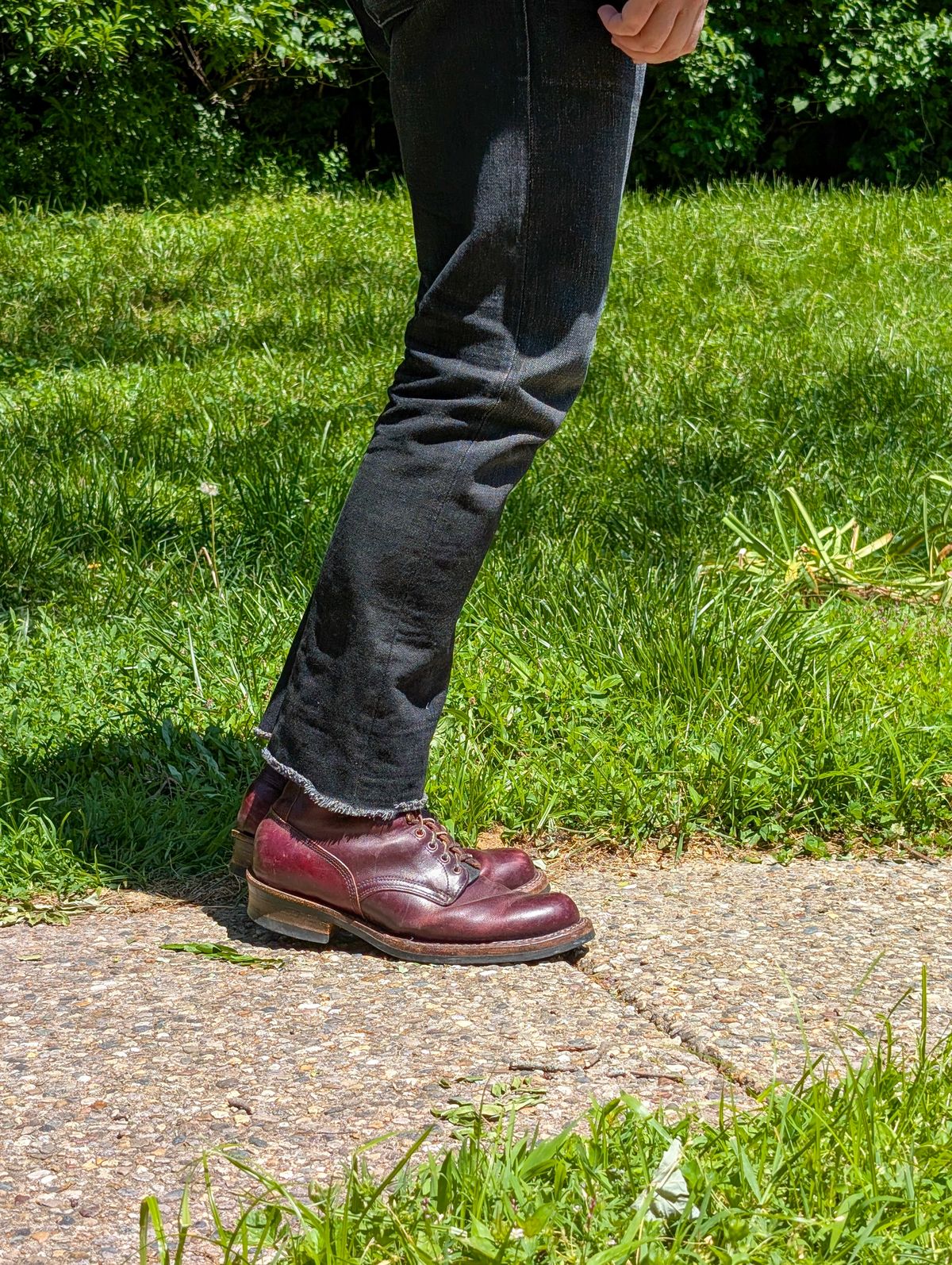 Photo by demo on May 18, 2025 of the White's 350 Cruiser in Horween Burgundy Chromexcel.