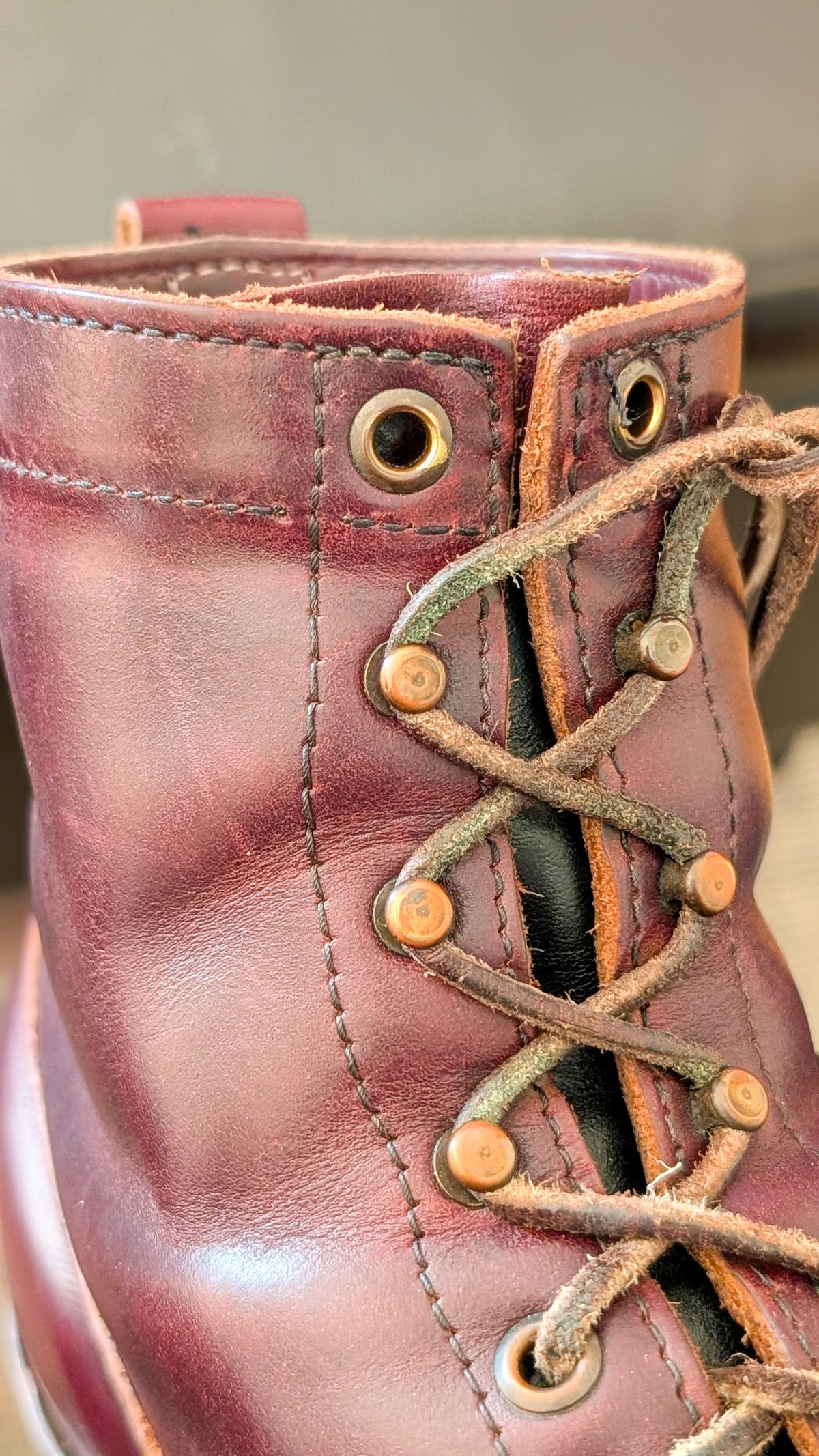 Photo by demo on February 18, 2026 of the White's 350 Cruiser in Horween Burgundy Chromexcel.