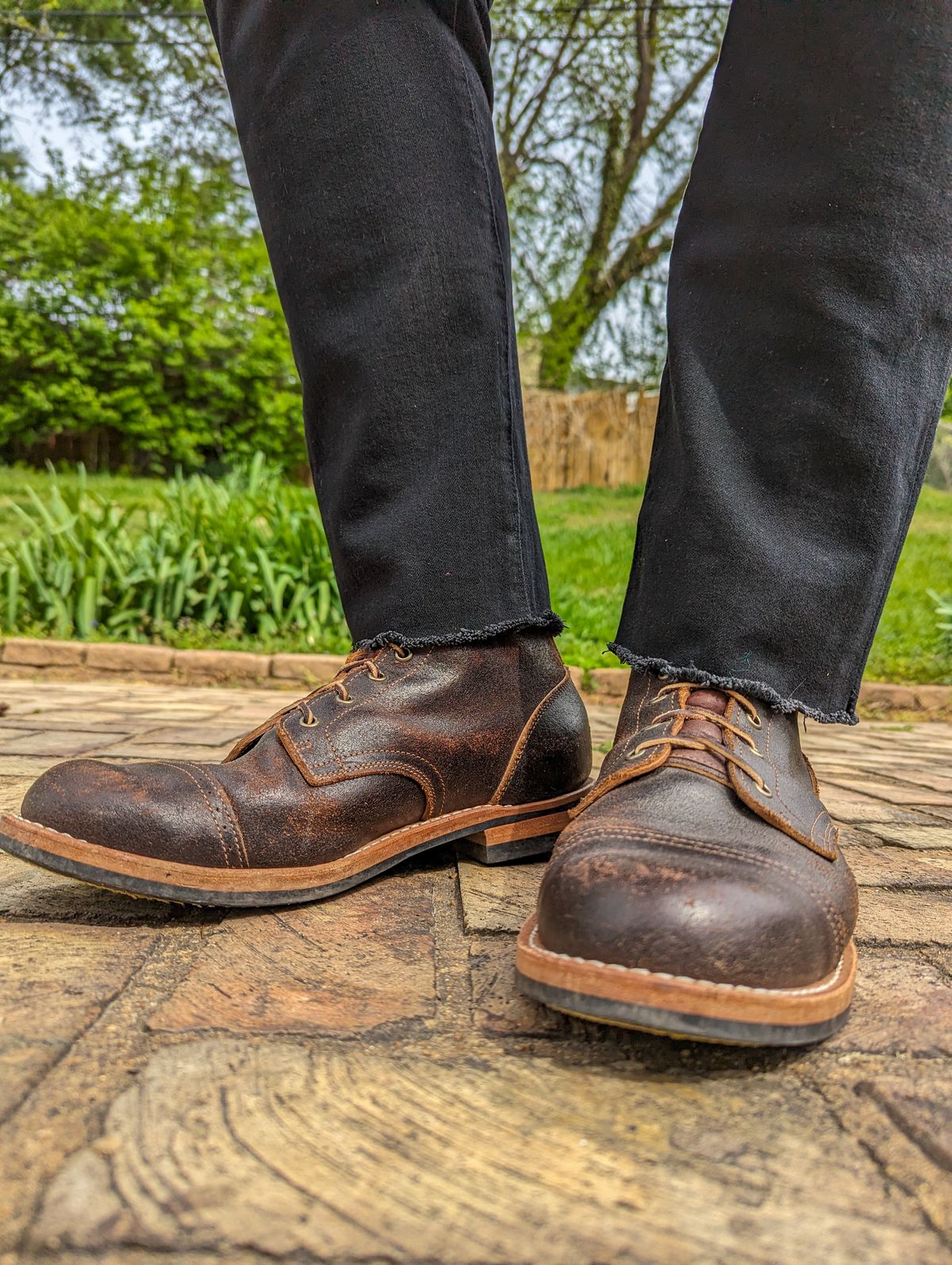 Photo by demo on April 9, 2024 of the Truman Service Boot in Horween Java Waxed Flesh.