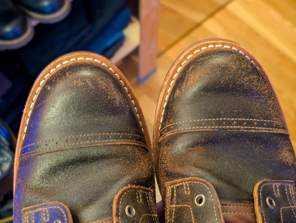Photo by demo on February 8, 2025 of the Truman Service Boot in Horween Java Waxed Flesh.