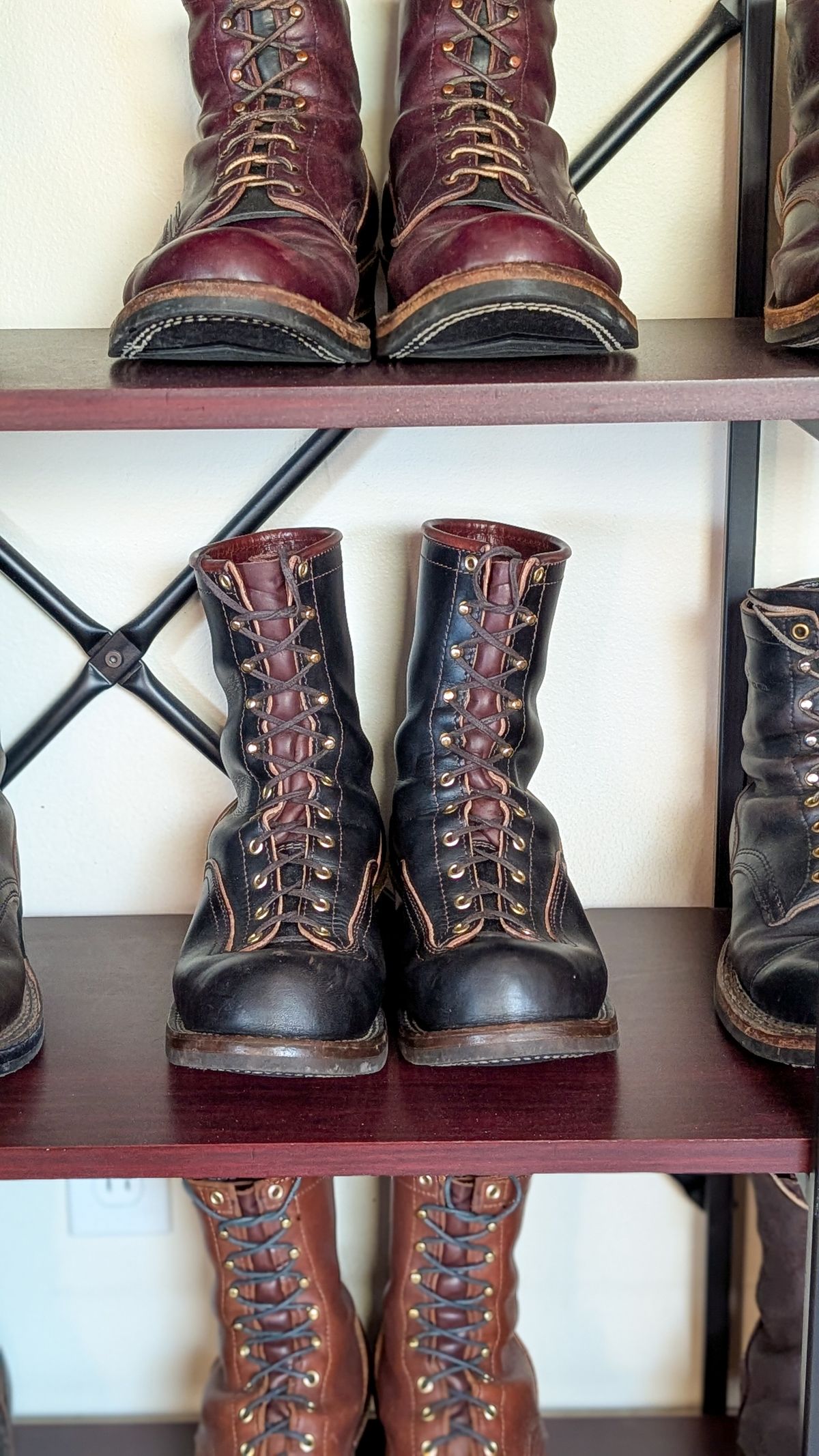 Photo by demo on March 9, 2026 of the Nicks x Carl Murawski The Blackwood in Wickett & Craig Natural Veg Tan Overdyed Black.