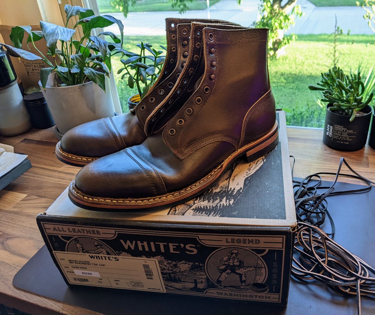 Photo by demo on August 1, 2022 of the White's MP-Sherman Toe Cap in Horween Cinnamon Waxed Flesh.