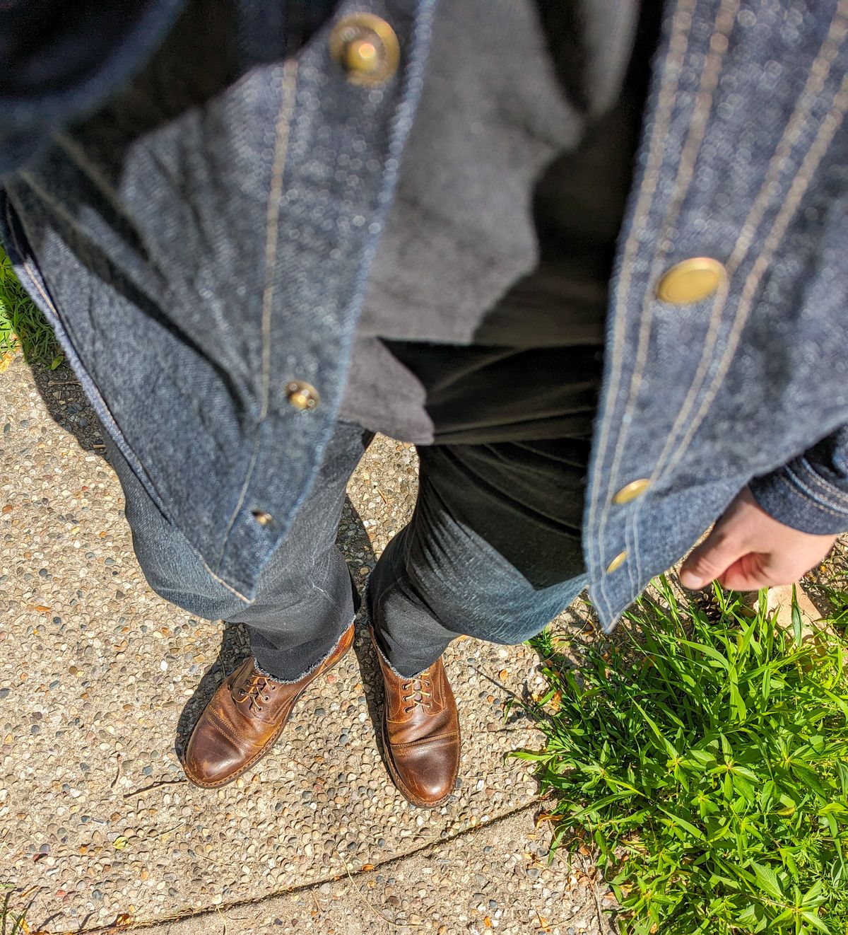 Photo by demo on June 12, 2024 of the White's MP-Sherman Toe Cap in Horween Cinnamon Waxed Flesh.