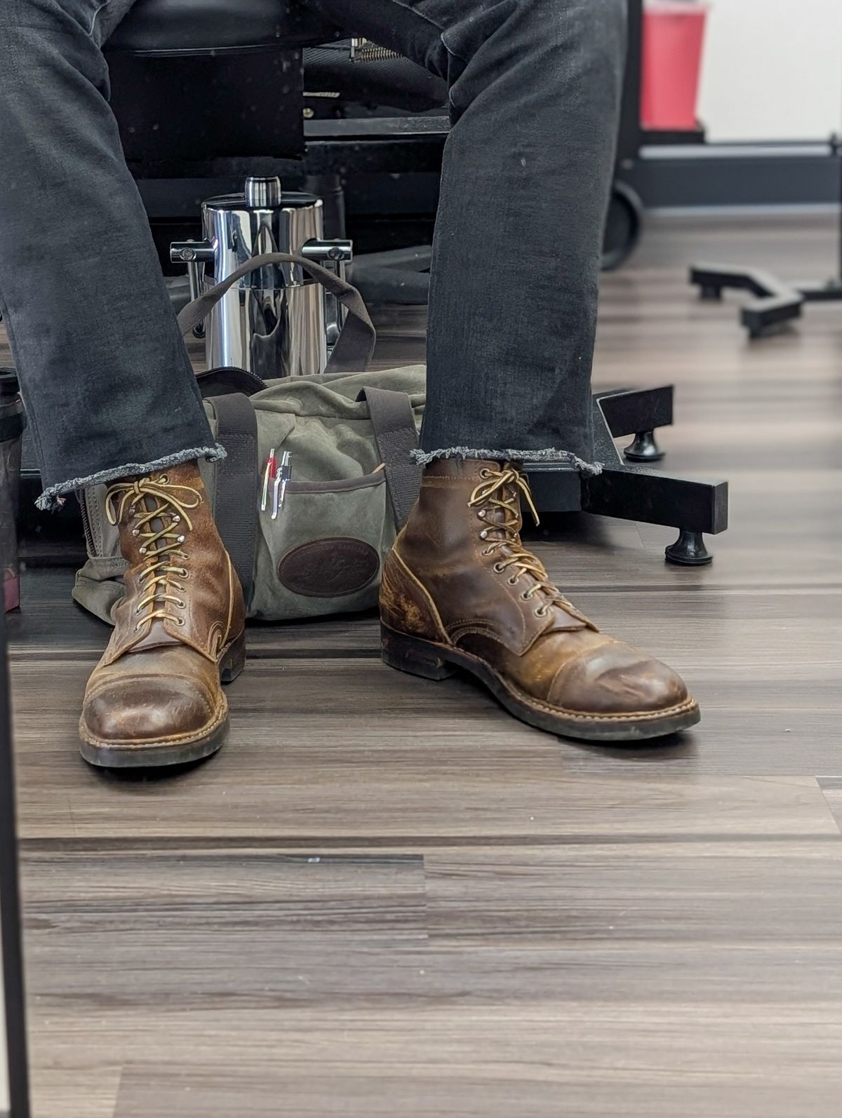 Photo by demo on December 21, 2024 of the White's MP-Sherman Toe Cap in Horween Cinnamon Waxed Flesh.