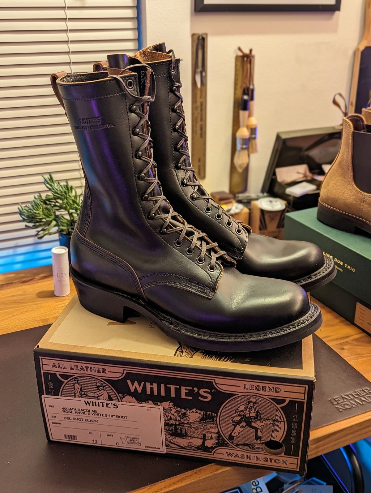 Photo by demo on January 27, 2024 of the White's x Rose Anvil Drifter 2.0 in Seidel Black Double Shot.