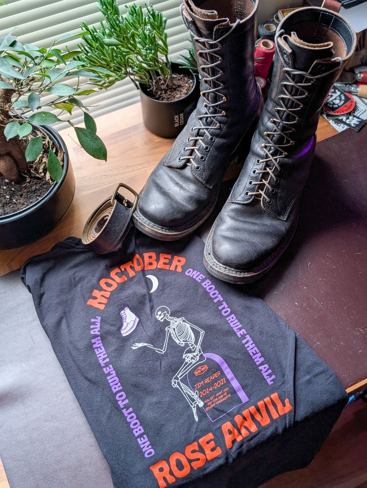 Photo by demo on October 26, 2025 of the White's x Rose Anvil Drifter 2.0 in Seidel Black Double Shot.