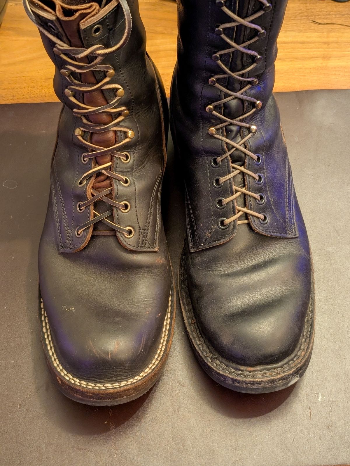 Photo by demo on November 5, 2025 of the White's x Rose Anvil Drifter 2.0 in Seidel Black Double Shot.