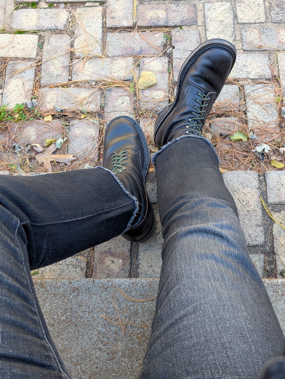 Photo by demo on November 6, 2025 of the White's x Rose Anvil Drifter 2.0 in Seidel Black Double Shot.