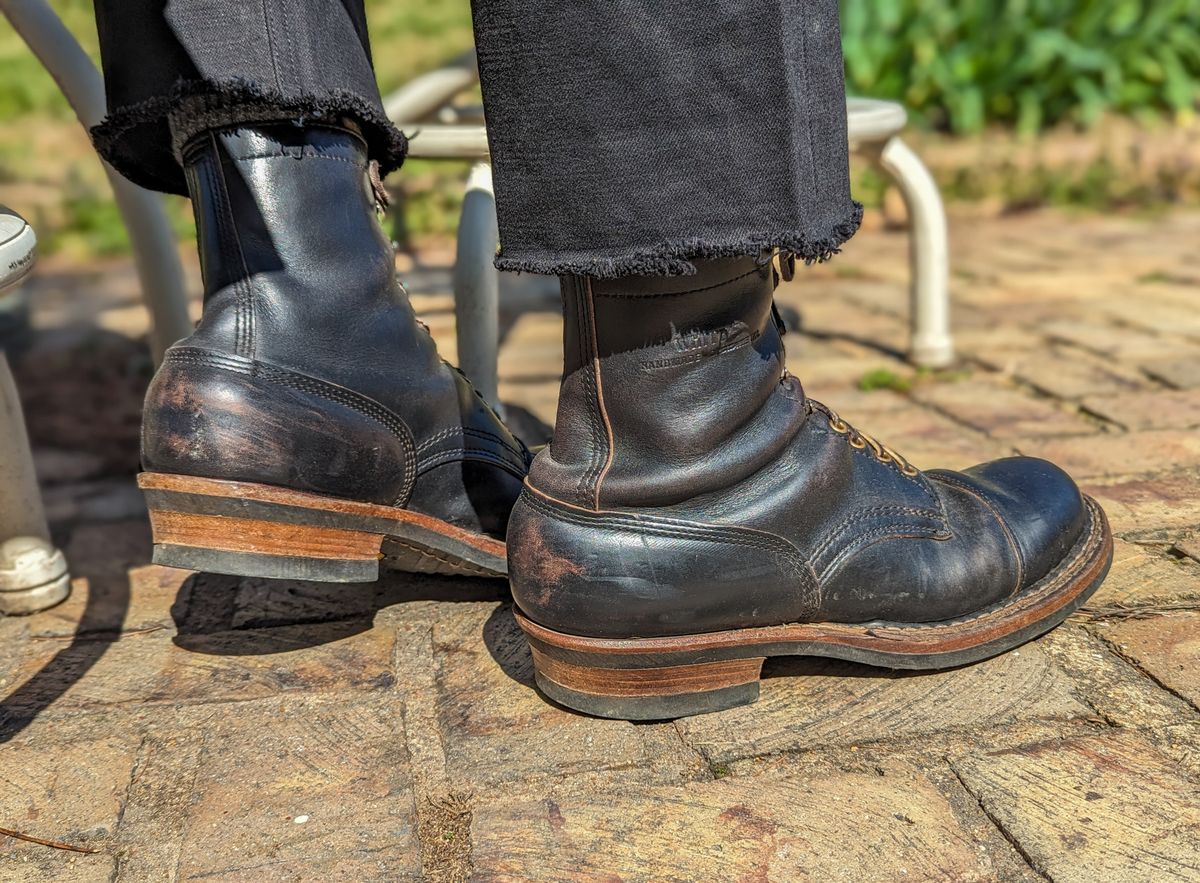 Photo by demo on March 11, 2024 of the White's Bounty Hunter in Horween Black Chromexcel.