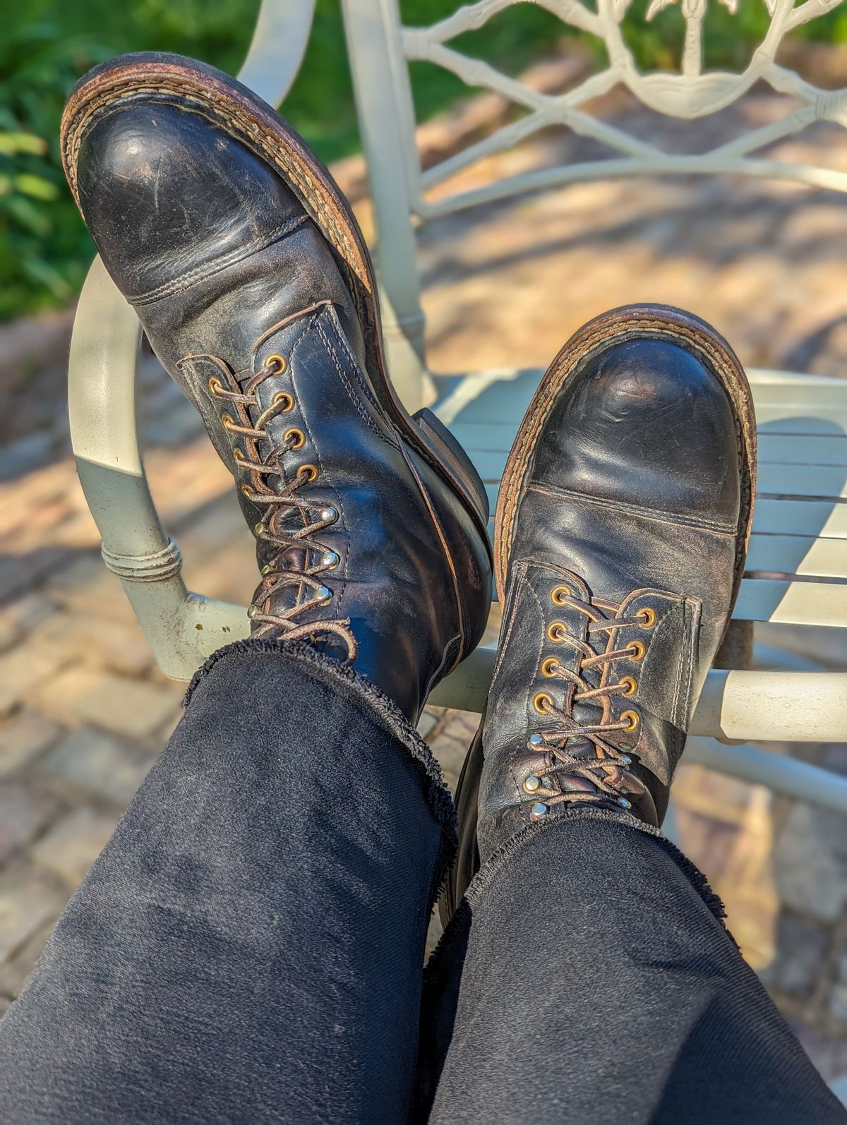 Photo by demo on April 30, 2024 of the White's Bounty Hunter in Horween Black Chromexcel.