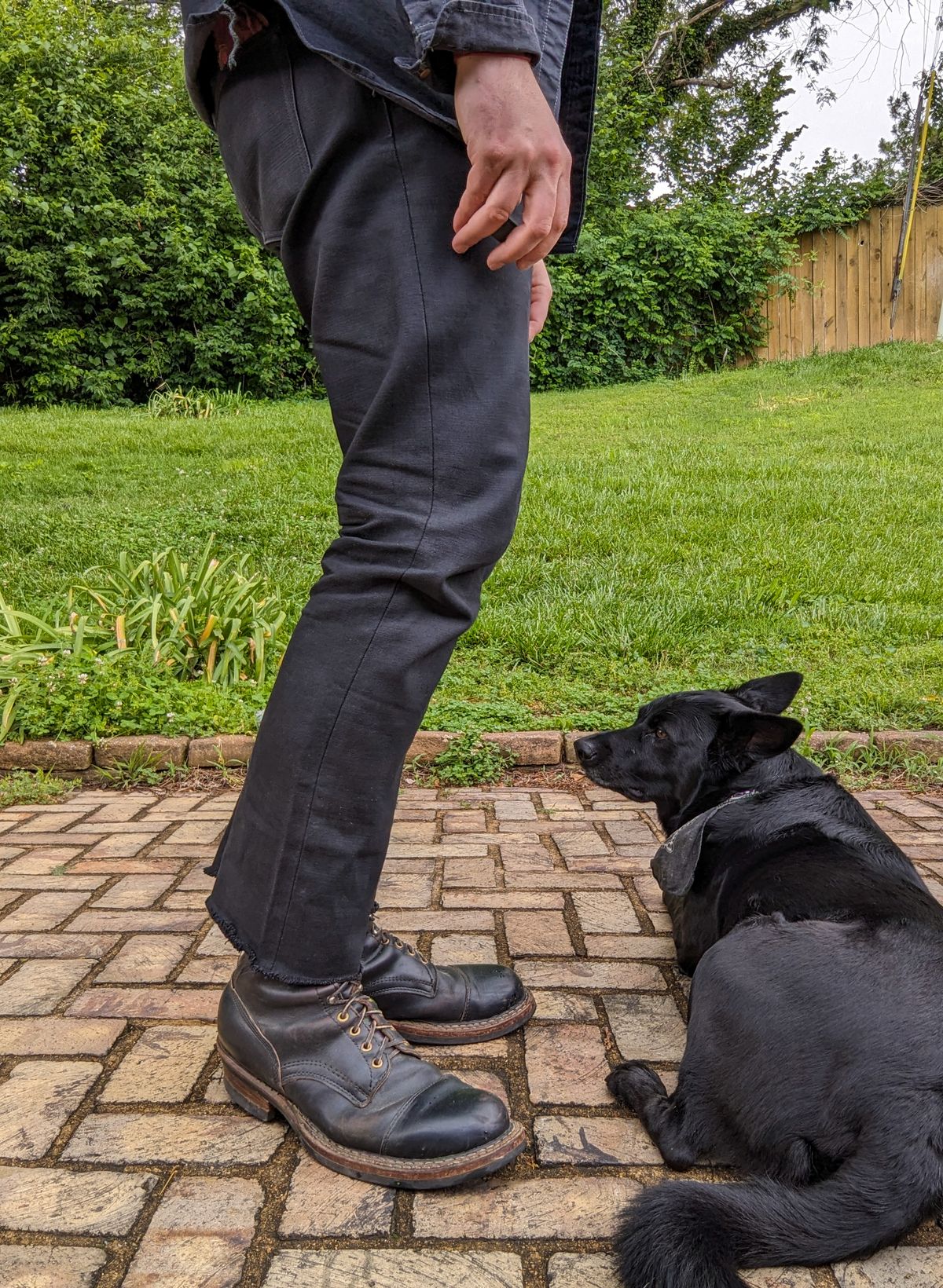 Photo by demo on May 14, 2024 of the White's Bounty Hunter in Horween Black Chromexcel.