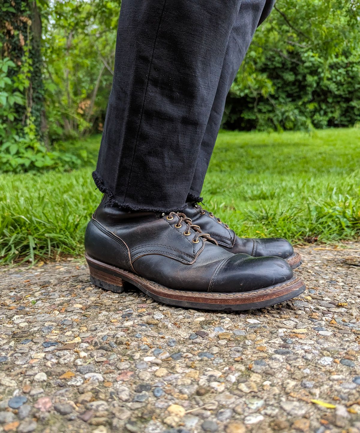 Photo by demo on May 14, 2024 of the White's Bounty Hunter in Horween Black Chromexcel.