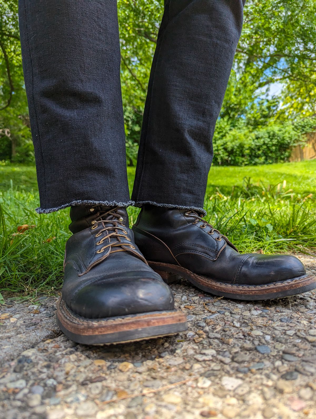 Photo by demo on May 17, 2024 of the White's Bounty Hunter in Horween Black Chromexcel.