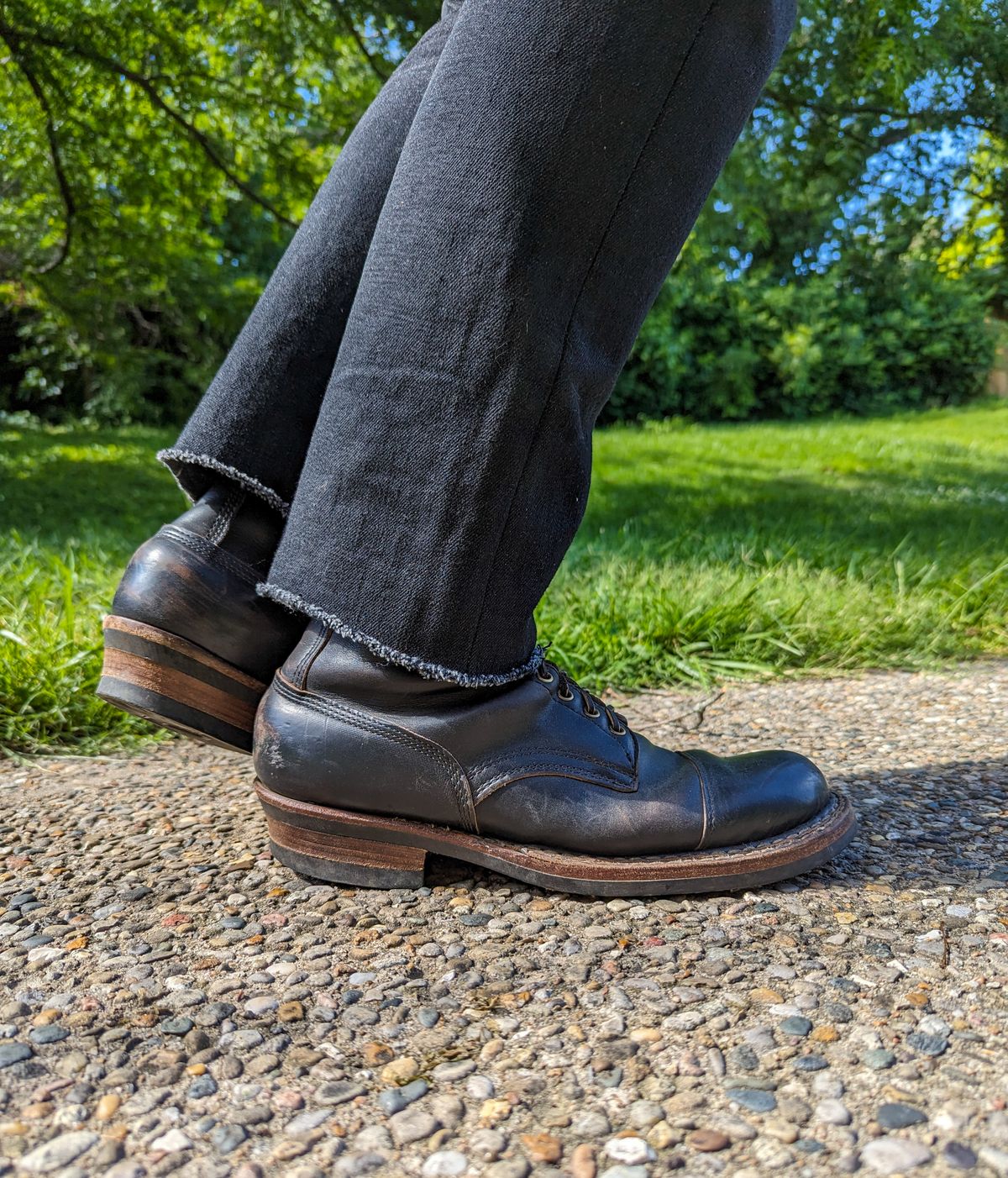 Photo by demo on May 29, 2024 of the White's Bounty Hunter in Horween Black Chromexcel.