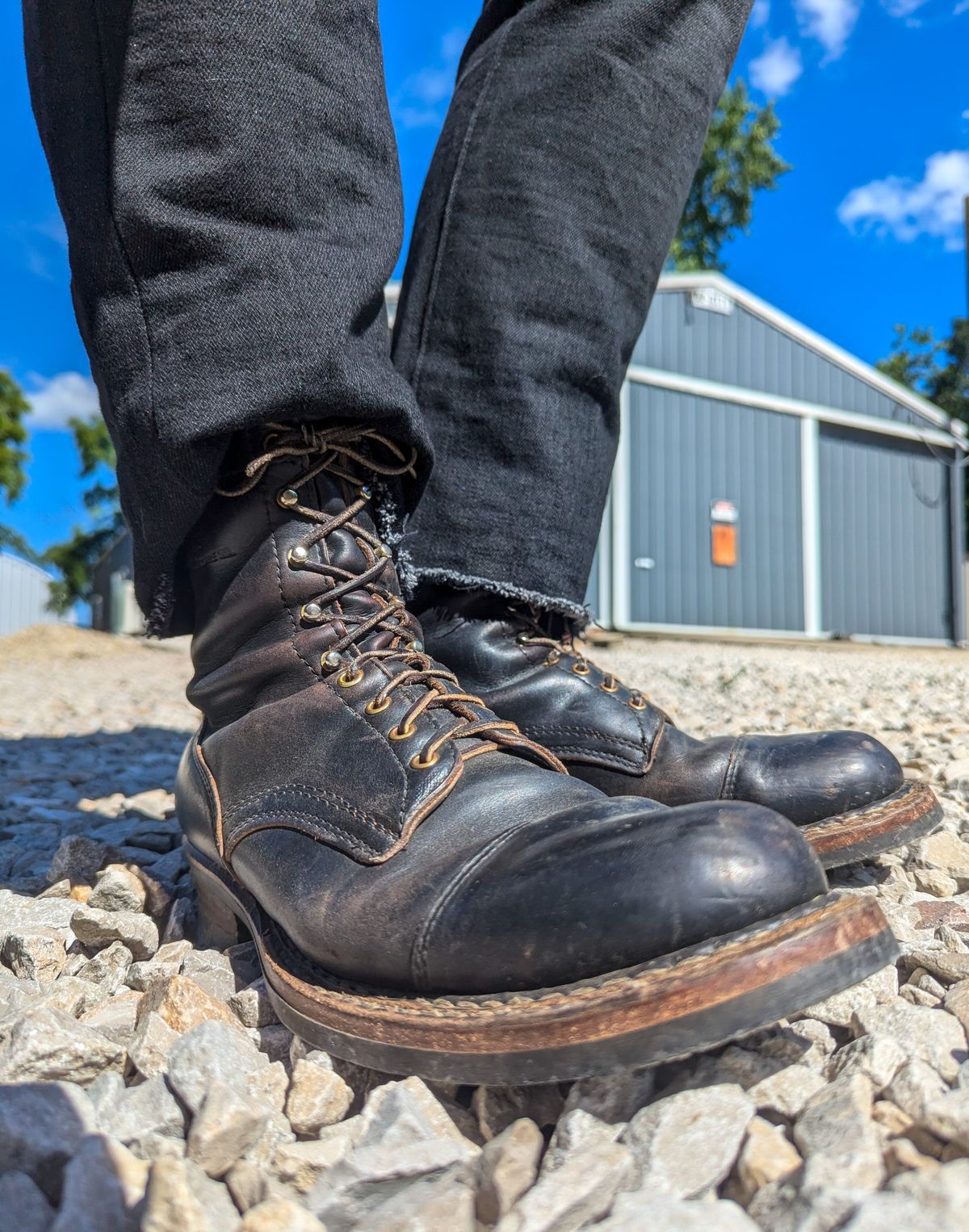 Photo by demo on June 30, 2024 of the White's Bounty Hunter in Horween Black Chromexcel.