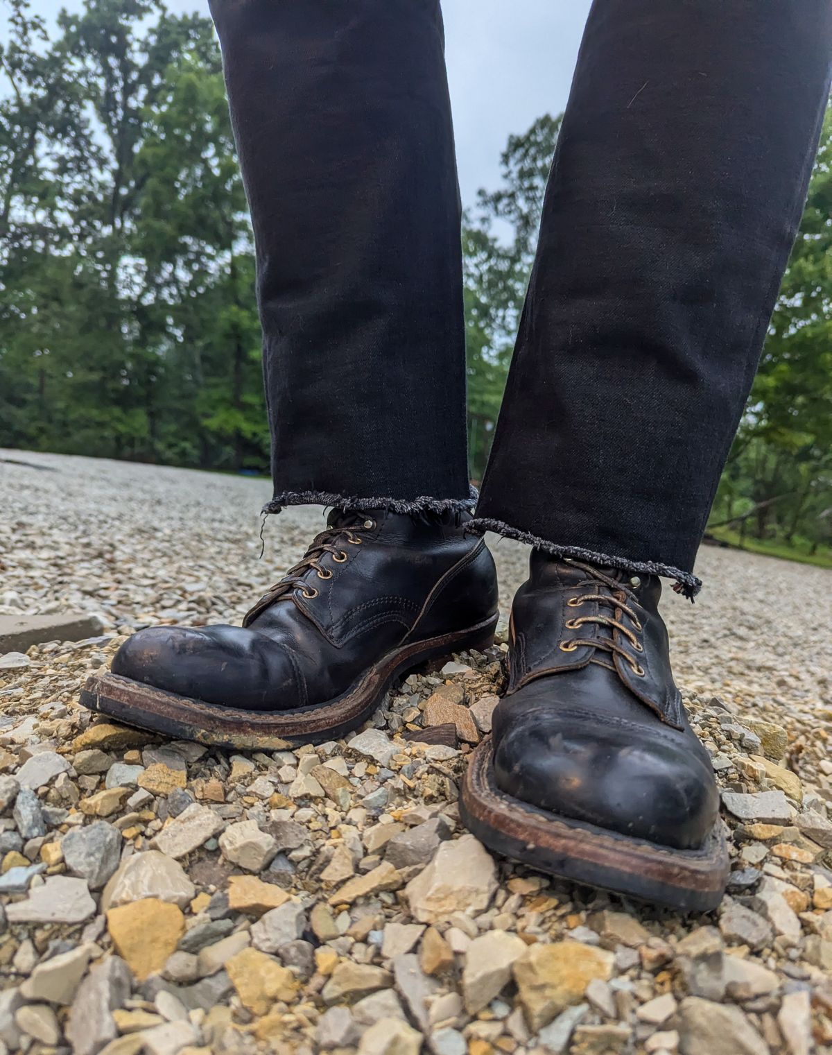 Photo by demo on July 4, 2024 of the White's Bounty Hunter in Horween Black Chromexcel.