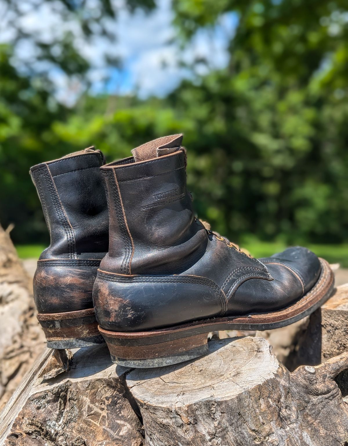 Photo by demo on July 5, 2024 of the White's Bounty Hunter in Horween Black Chromexcel.