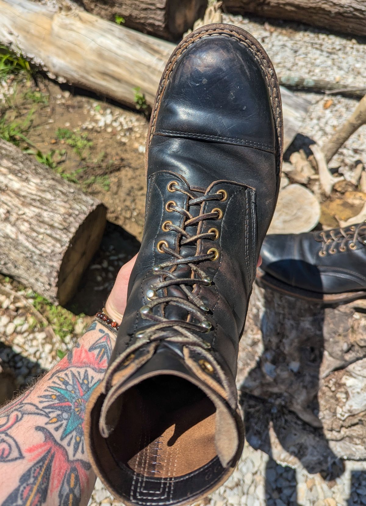 Photo by demo on July 5, 2024 of the White's Bounty Hunter in Horween Black Chromexcel.