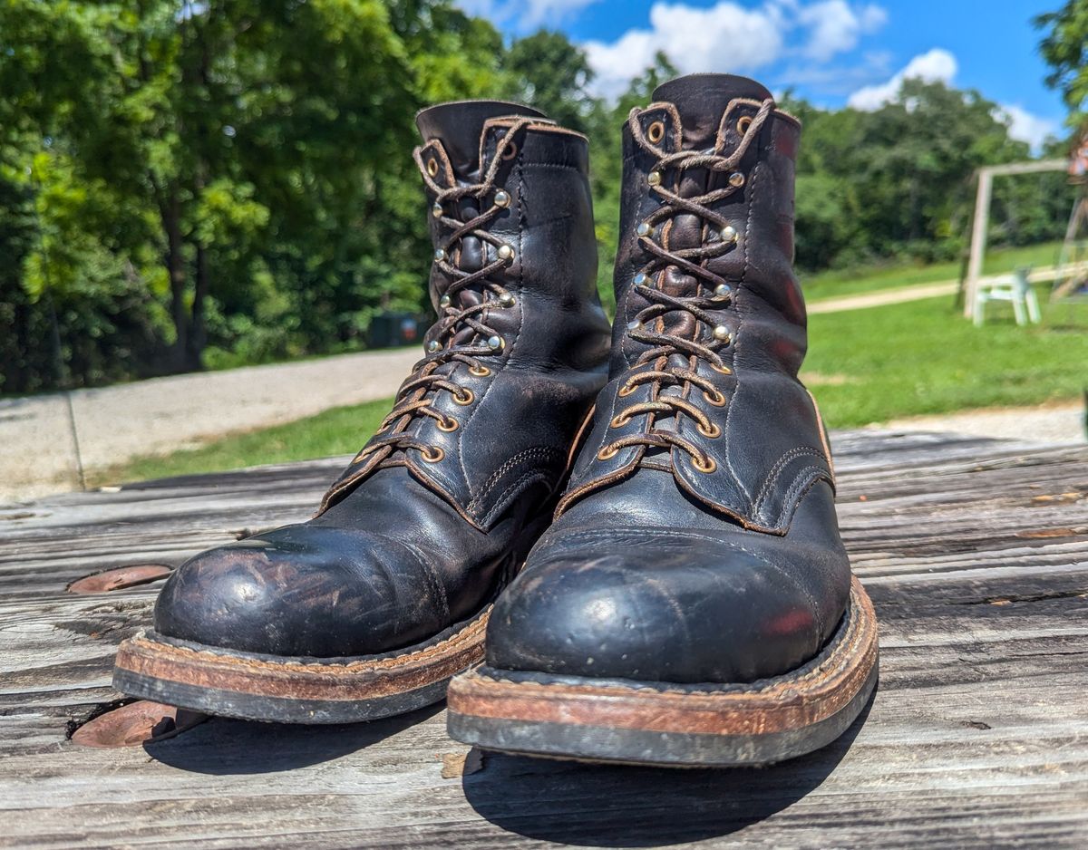 Photo by demo on July 5, 2024 of the White's Bounty Hunter in Horween Black Chromexcel.