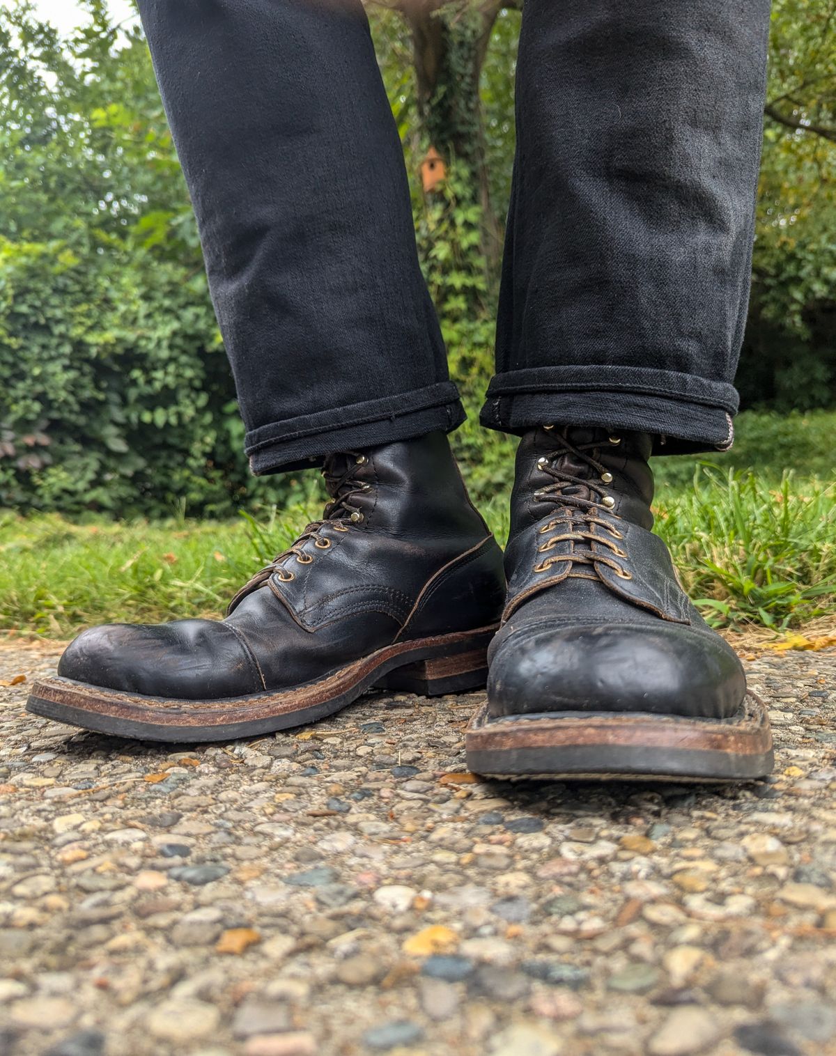 Photo by demo on August 21, 2024 of the White's Bounty Hunter in Horween Black Chromexcel.