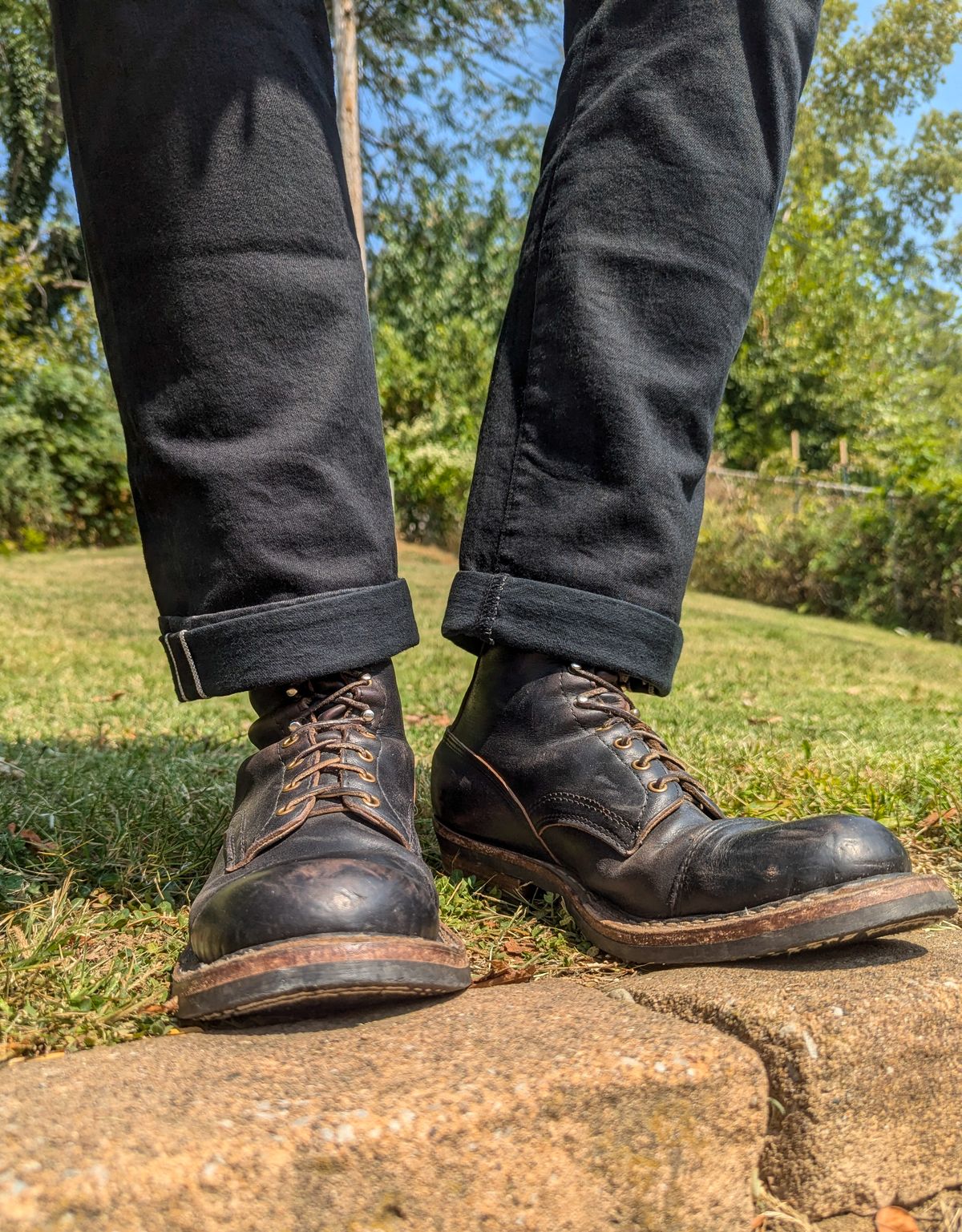 Photo by demo on September 11, 2024 of the White's Bounty Hunter in Horween Black Chromexcel.