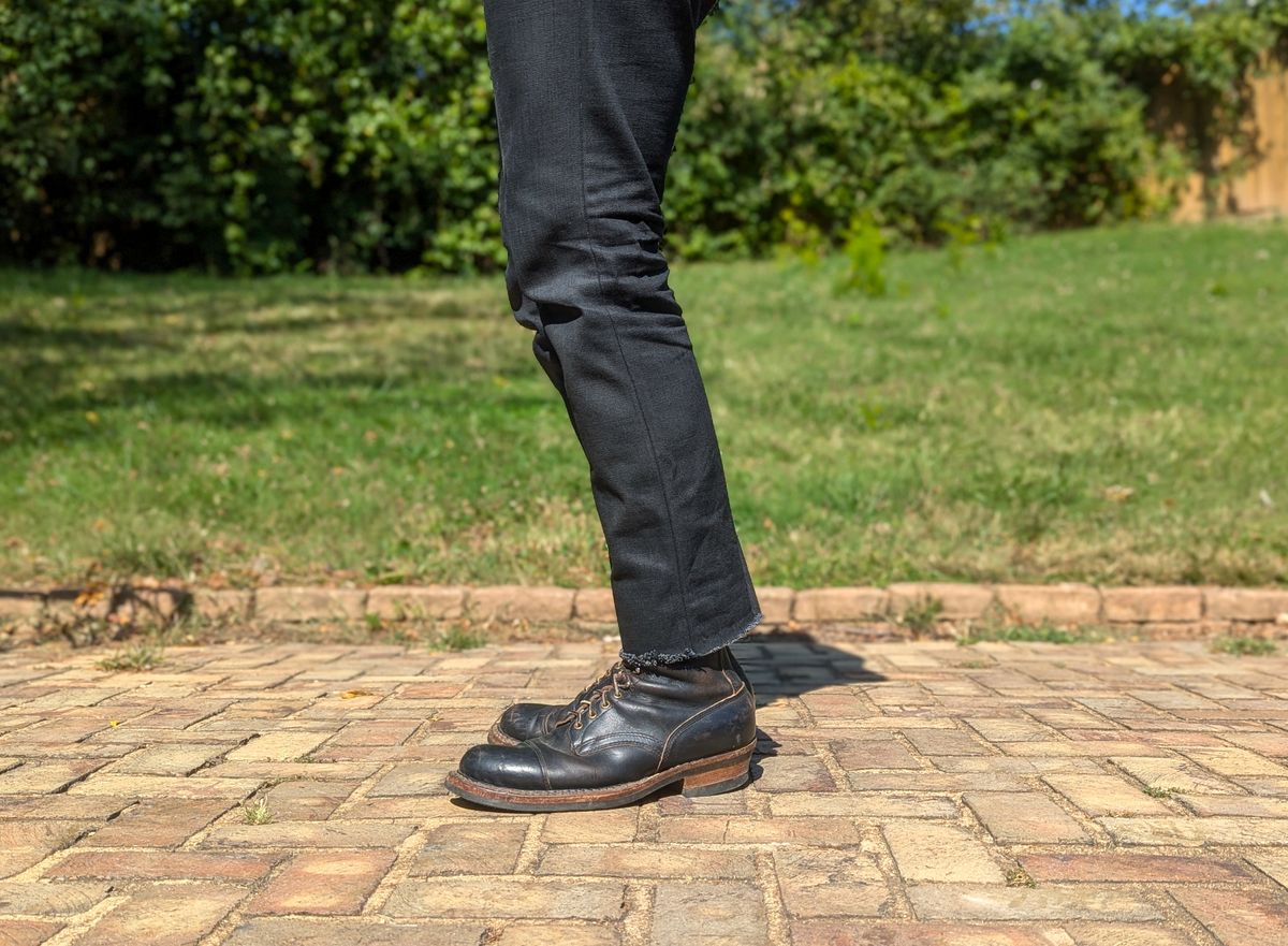 Photo by demo on October 5, 2024 of the White's Bounty Hunter in Horween Black Chromexcel.
