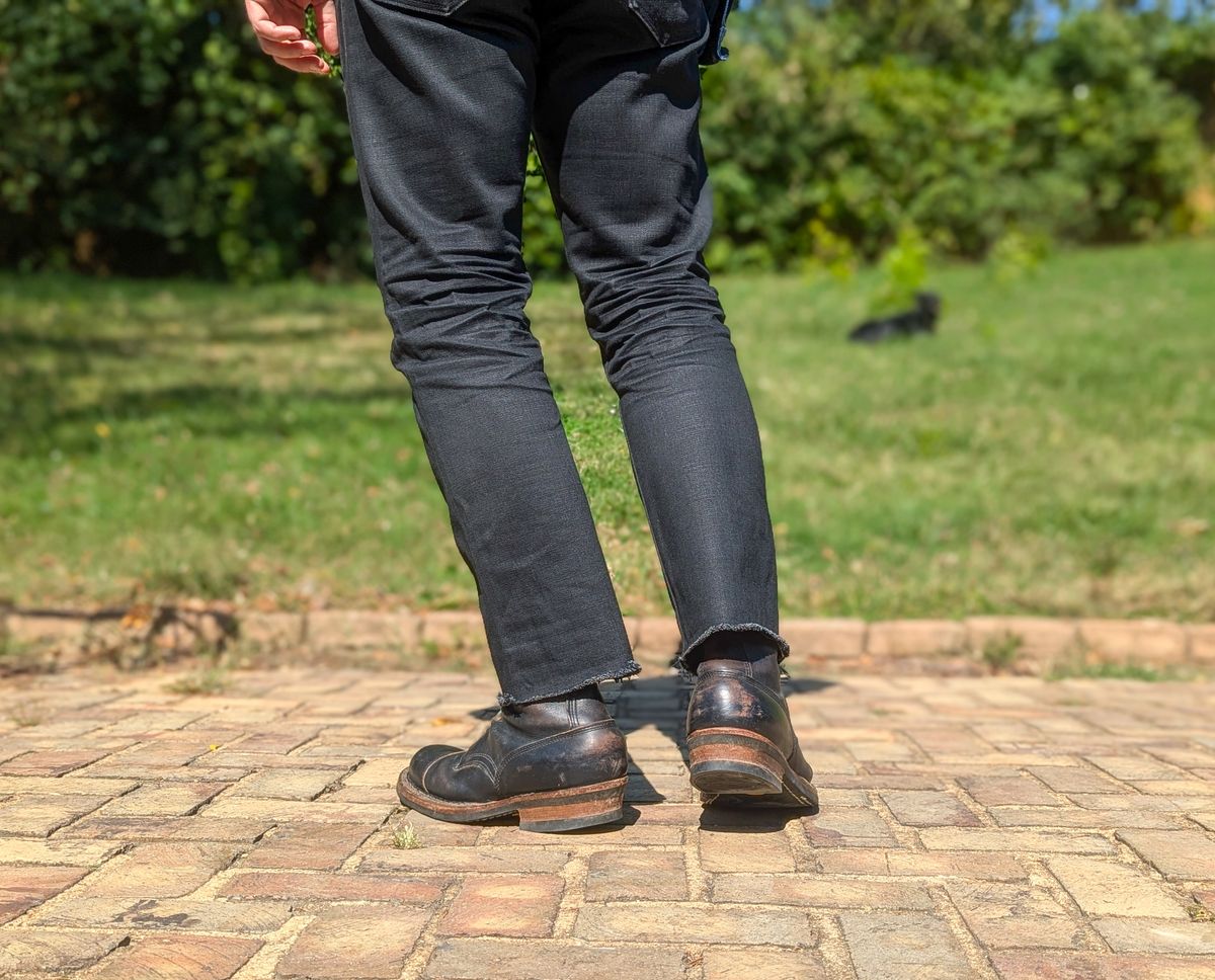 Photo by demo on October 5, 2024 of the White's Bounty Hunter in Horween Black Chromexcel.