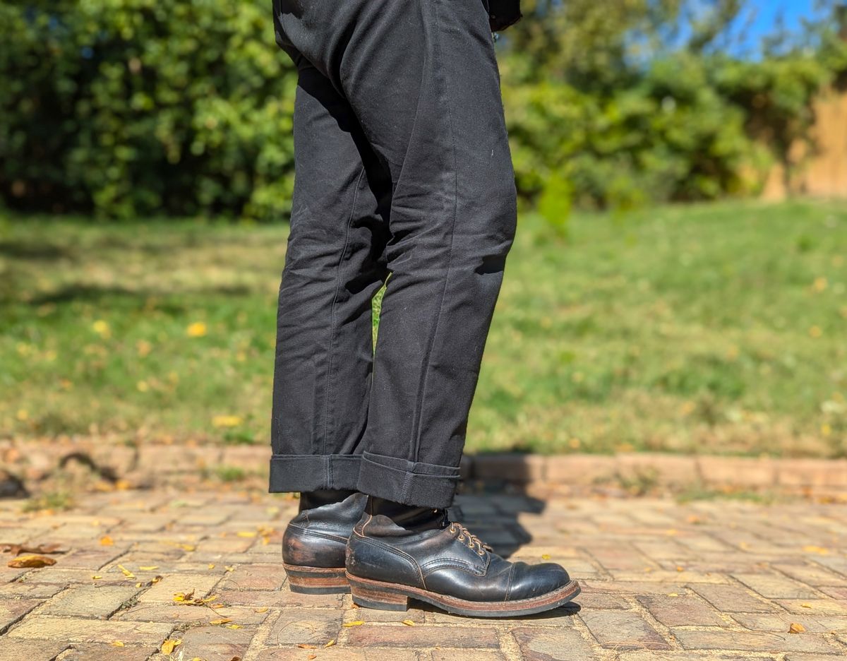 Photo by demo on October 13, 2024 of the White's Bounty Hunter in Horween Black Chromexcel.