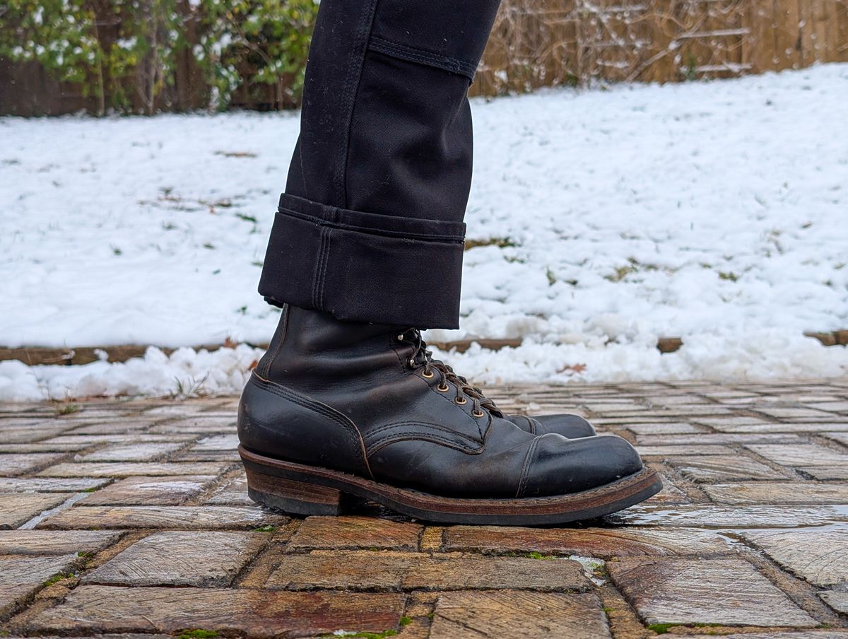 Photo by demo on December 1, 2024 of the White's Bounty Hunter in Horween Black Chromexcel.