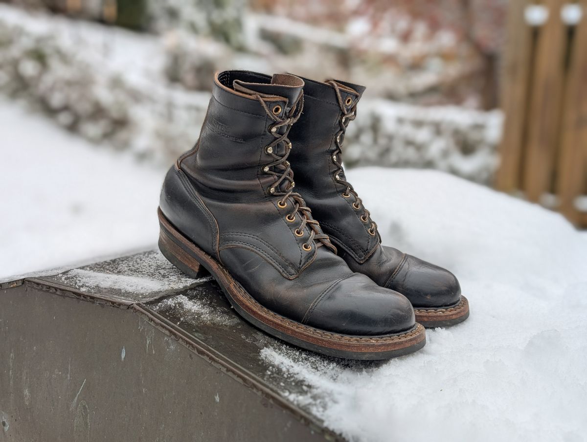 Photo by demo on December 1, 2024 of the White's Bounty Hunter in Horween Black Chromexcel.