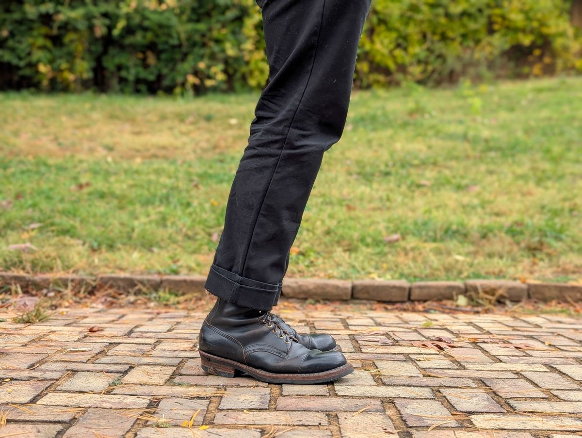 Photo by demo on October 31, 2024 of the White's Bounty Hunter in Horween Black Chromexcel.