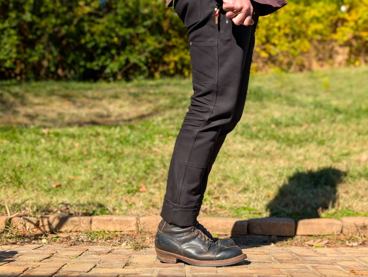 Photo by demo on November 11, 2024 of the White's Bounty Hunter in Horween Black Chromexcel.