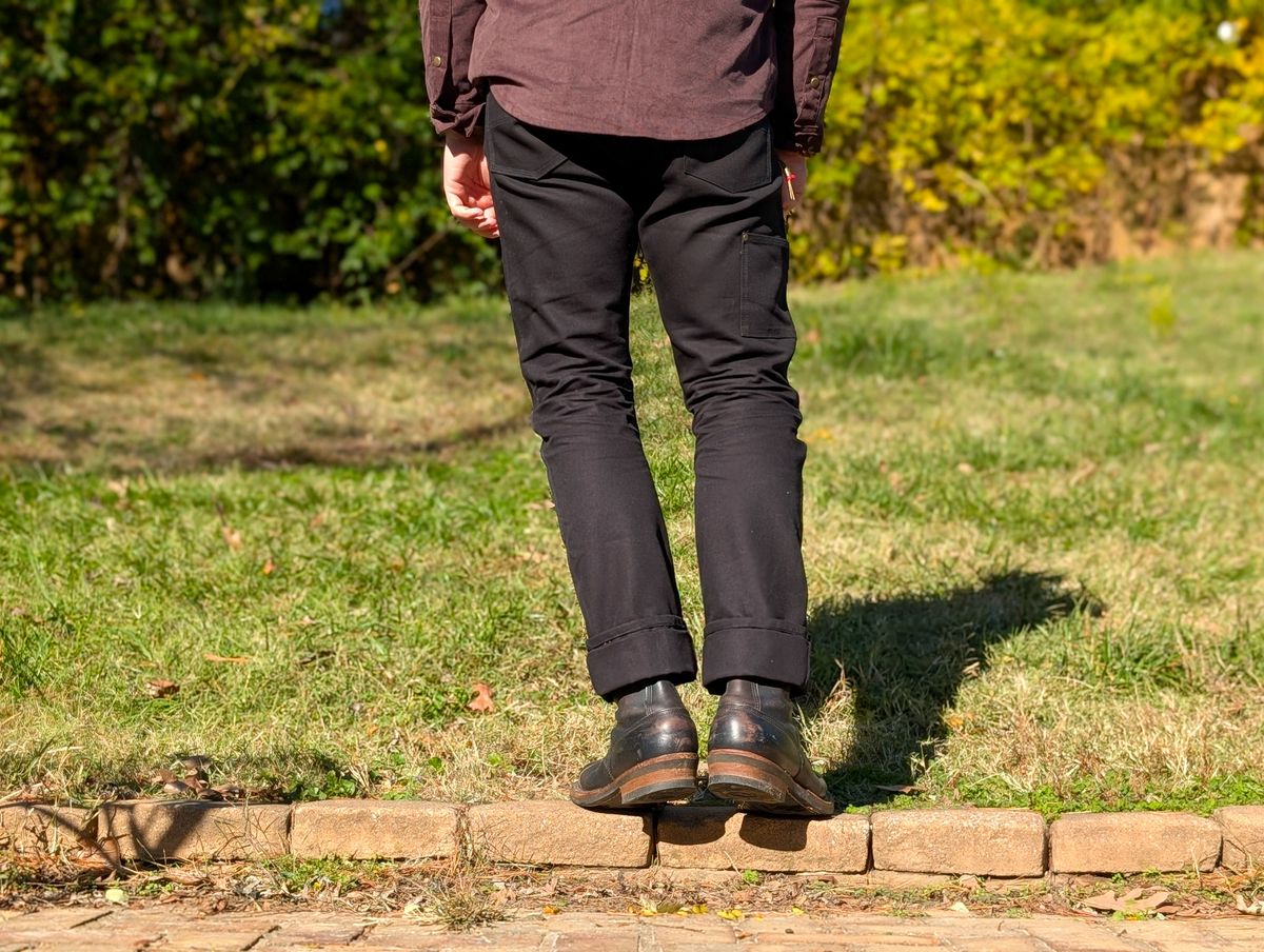 Photo by demo on November 11, 2024 of the White's Bounty Hunter in Horween Black Chromexcel.