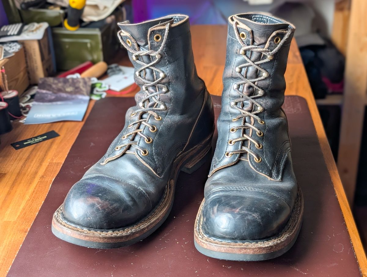 Photo by demo on January 18, 2025 of the White's Bounty Hunter in Horween Black Chromexcel.
