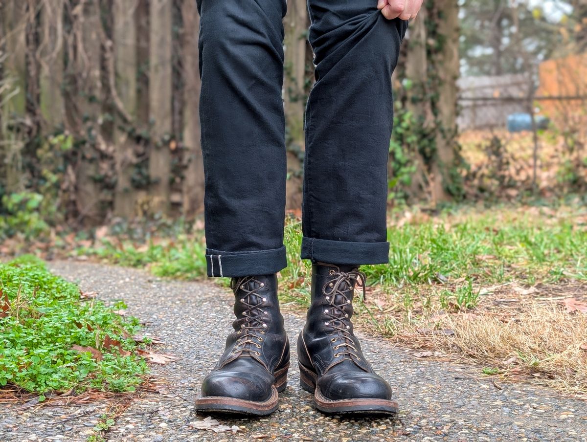 Photo by demo on December 28, 2024 of the White's Bounty Hunter in Horween Black Chromexcel.