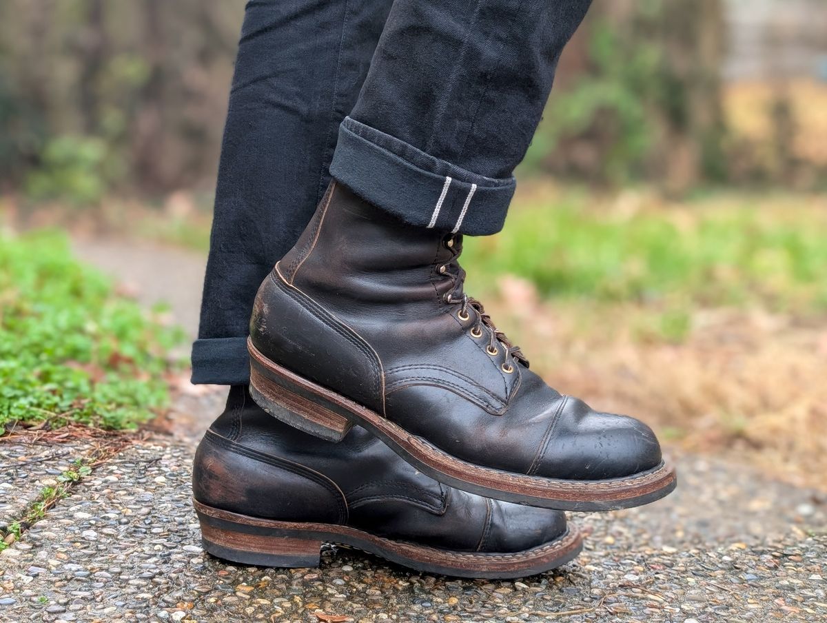 Photo by demo on December 28, 2024 of the White's Bounty Hunter in Horween Black Chromexcel.