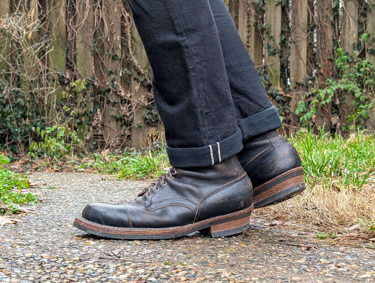 Photo by demo on December 28, 2024 of the White's Bounty Hunter in Horween Black Chromexcel.