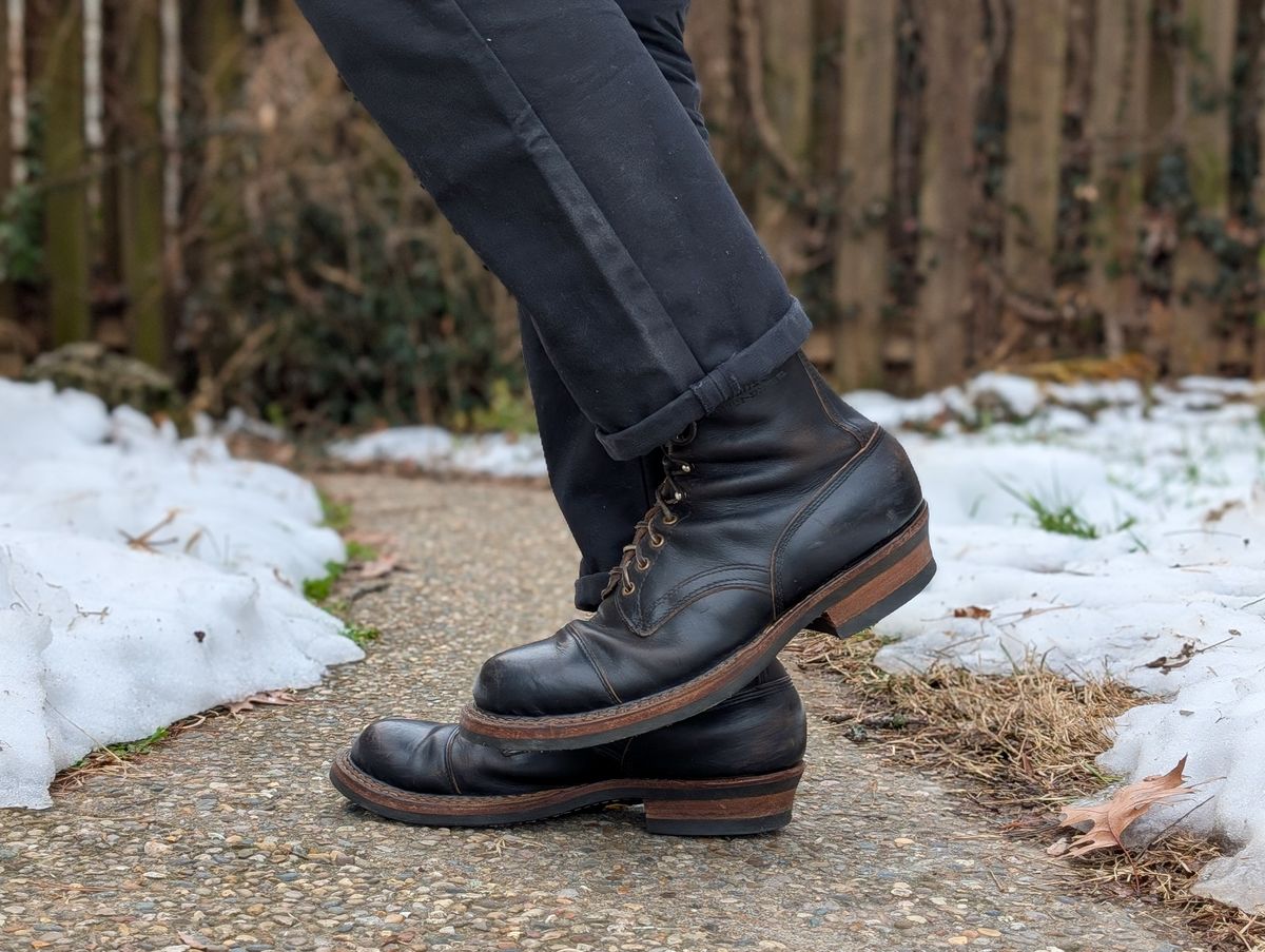 Photo by demo on January 18, 2025 of the White's Bounty Hunter in Horween Black Chromexcel.