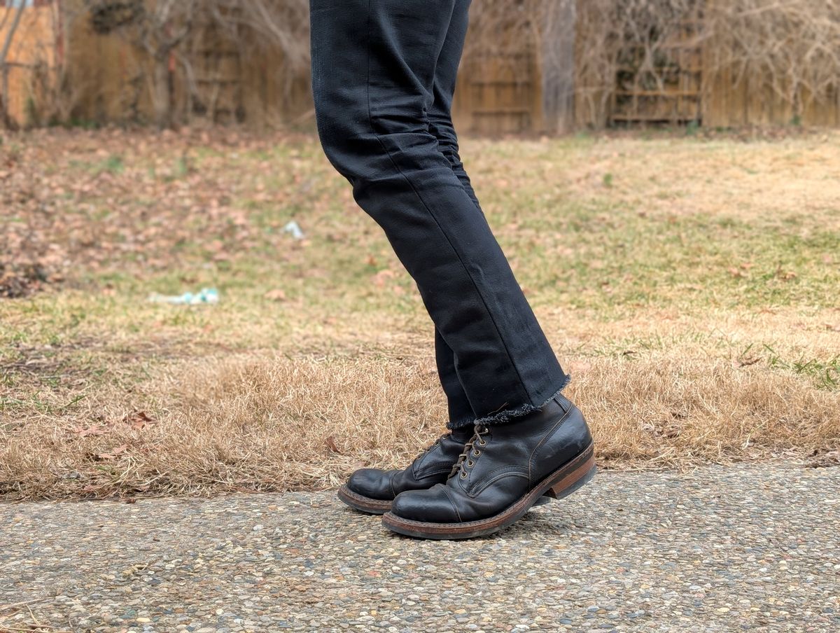 Photo by demo on February 10, 2025 of the White's Bounty Hunter in Horween Black Chromexcel.